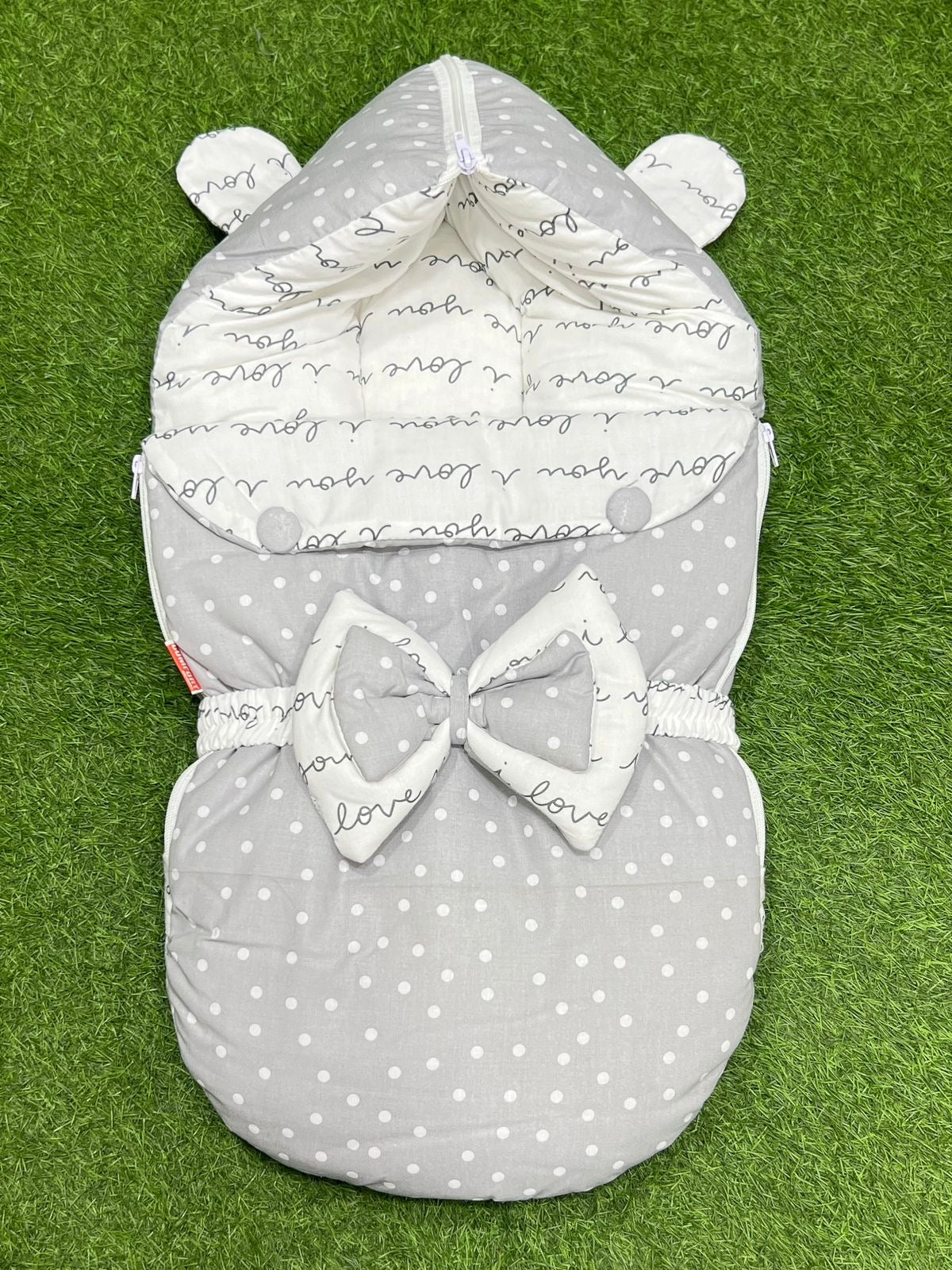Double Bow Carry Nest (Dotted Grey)
