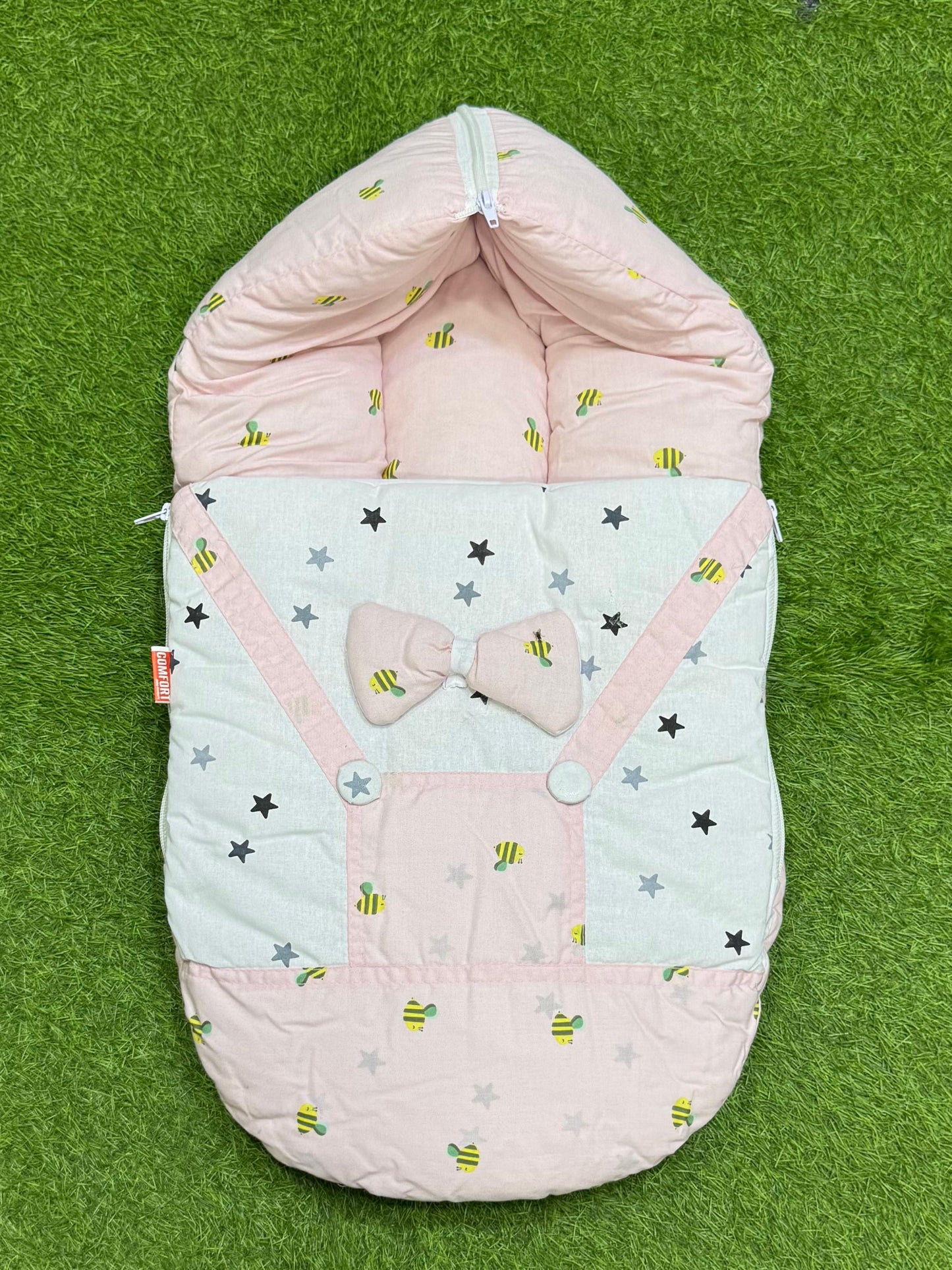 Minion Style Carry Nest (Pink Stars)