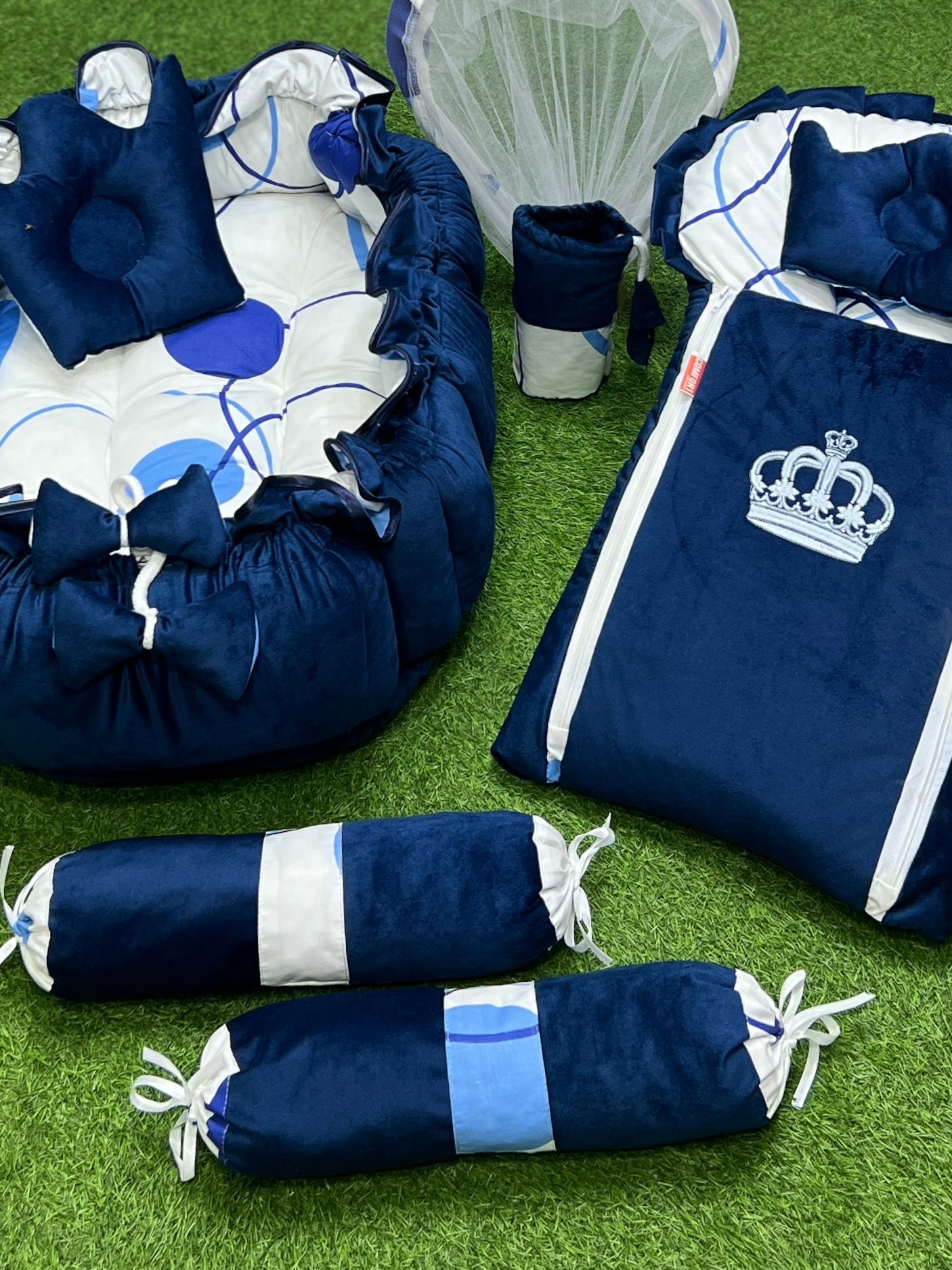 Luxury Velvet Series 8pcs Royal Snuggle Bed Set (Navy Blue)