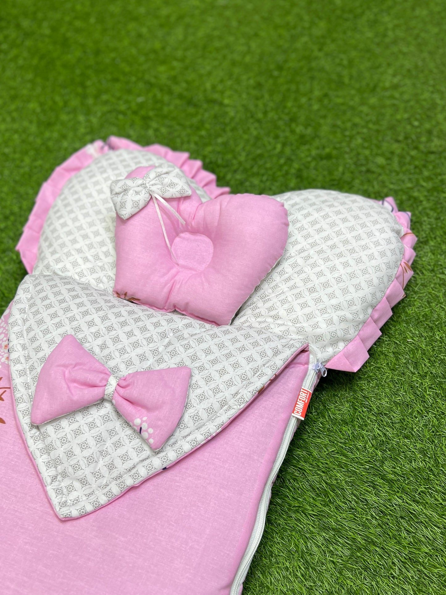 Heart Shaped Style Fancy Carry Nest - Pink