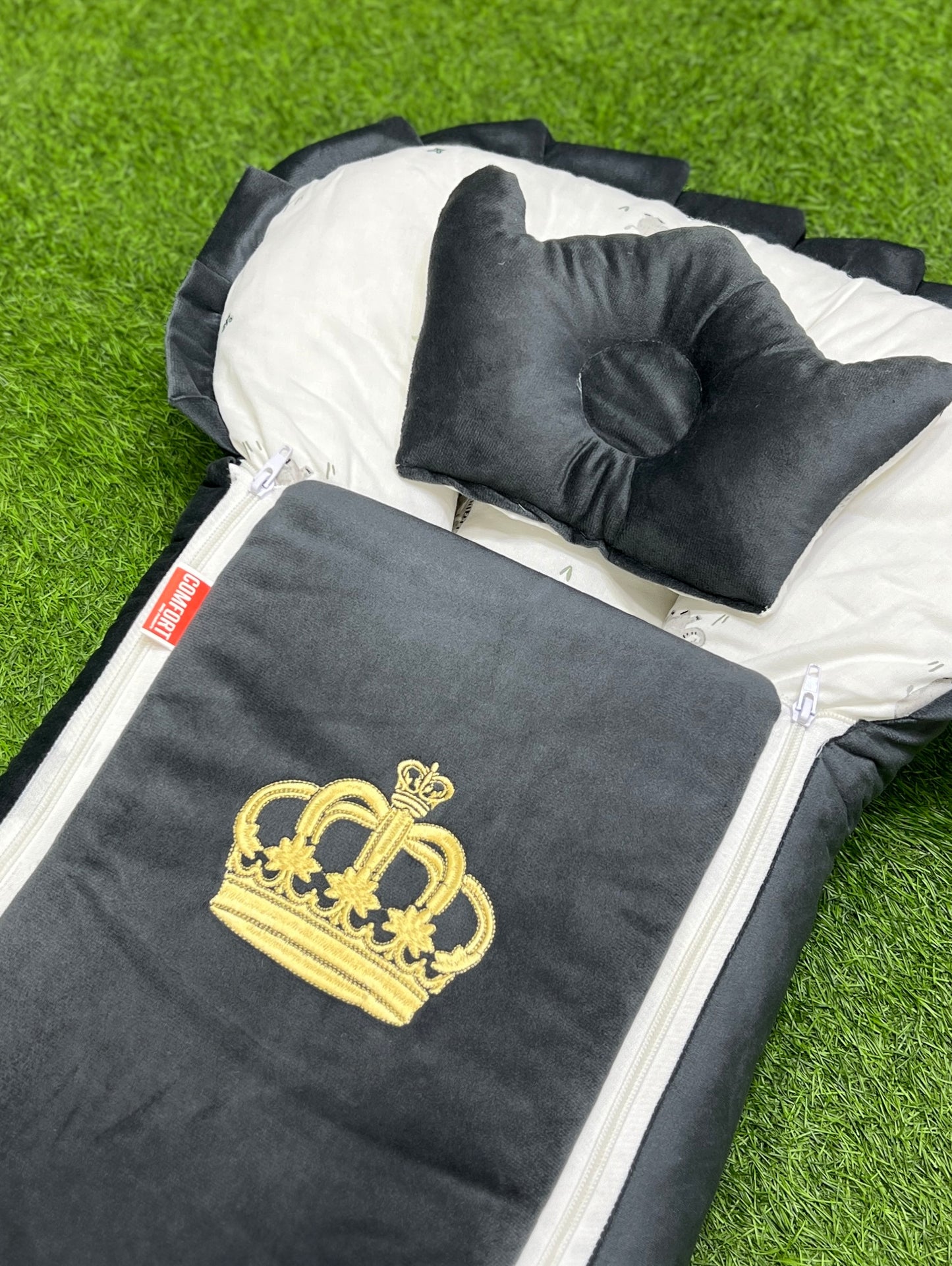 Luxury Turkish Crown Velvet Carry Nest Premium Series