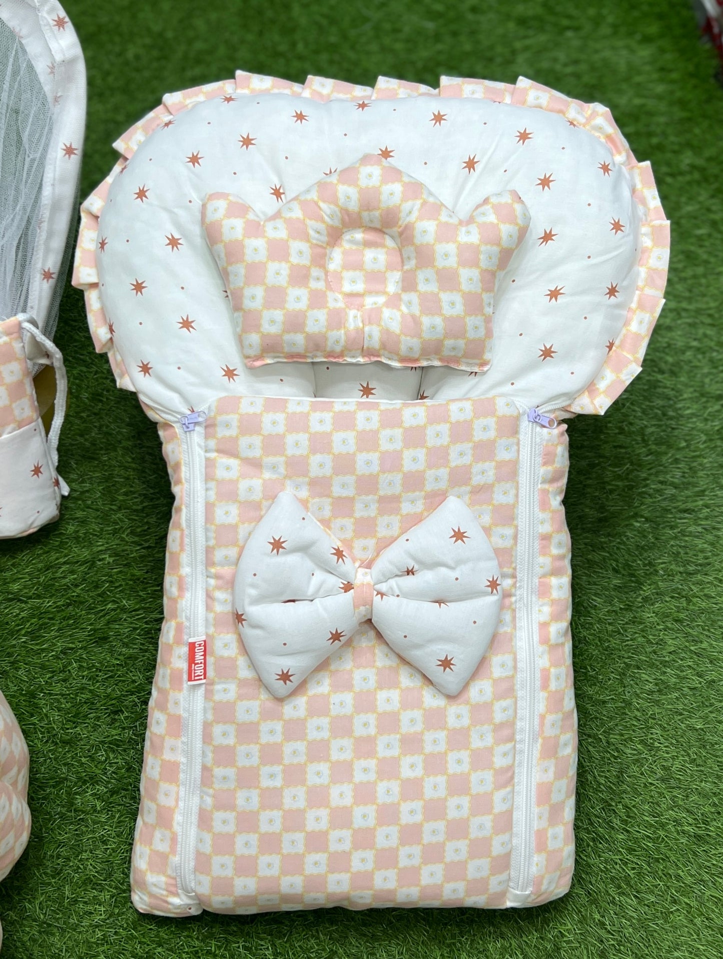 8pcs Royal Snuggle Bed Set. Comforts Oval Masterpiece - peach Galaxy