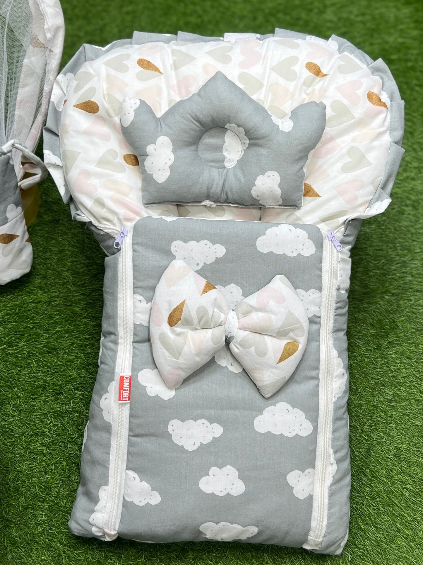 8pcs Royal Snuggle Bed Set. Comforts Oval Masterpiece - Grey Clouds