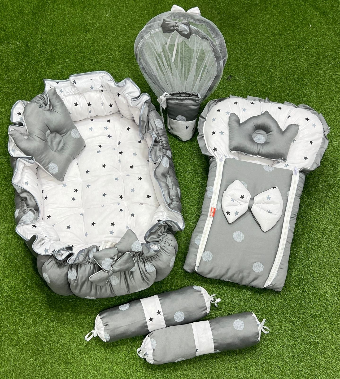 8pcs Royal Snuggle Bed Set. Comforts Oval Masterpiece - Grey Stars*