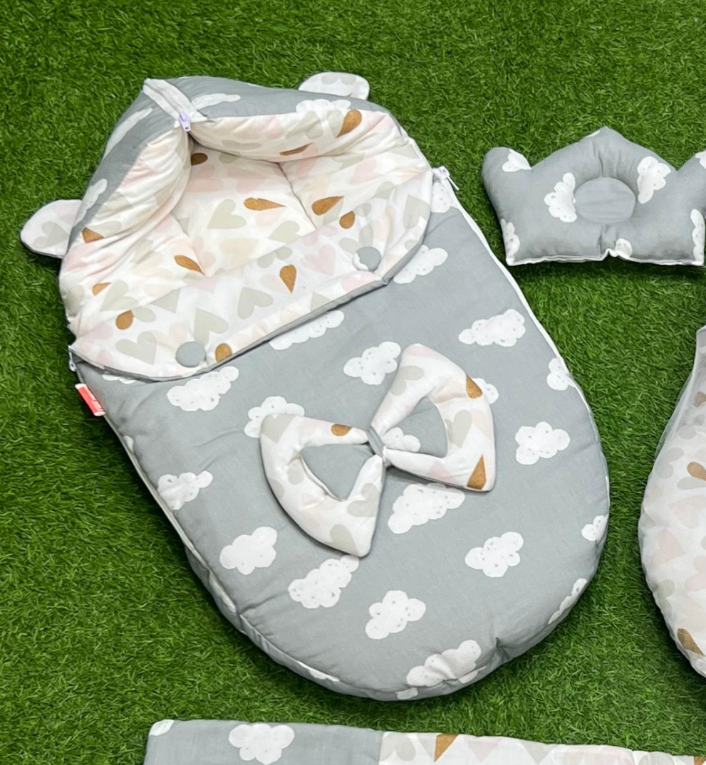 7pcs Fancy And Stylish Baby Bedding Set - - Grey