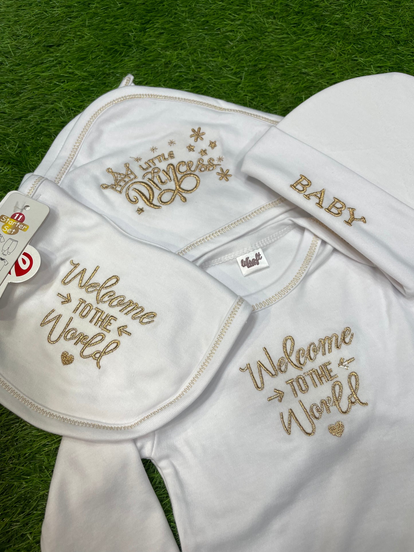 Embrioded 11pcs Newborn Baby Starter Set (Golden)