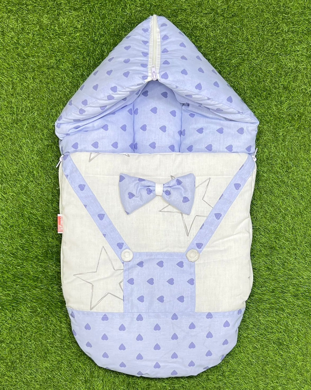 Minion Style Carry Nest (Blue Heart)