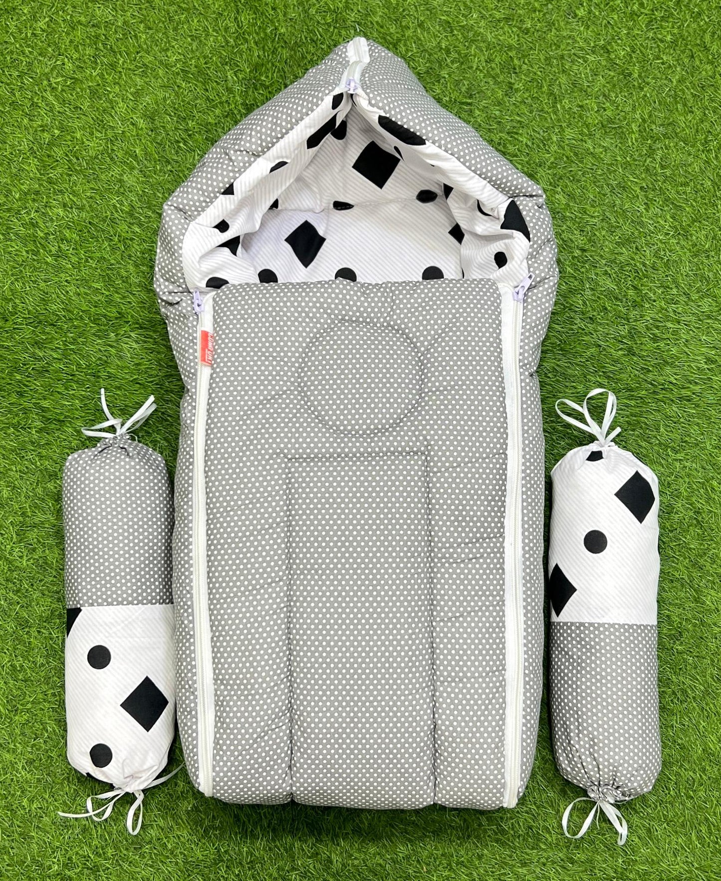 3pcs 2in1 hooded travel carry nest cute bundle (Granish Black)