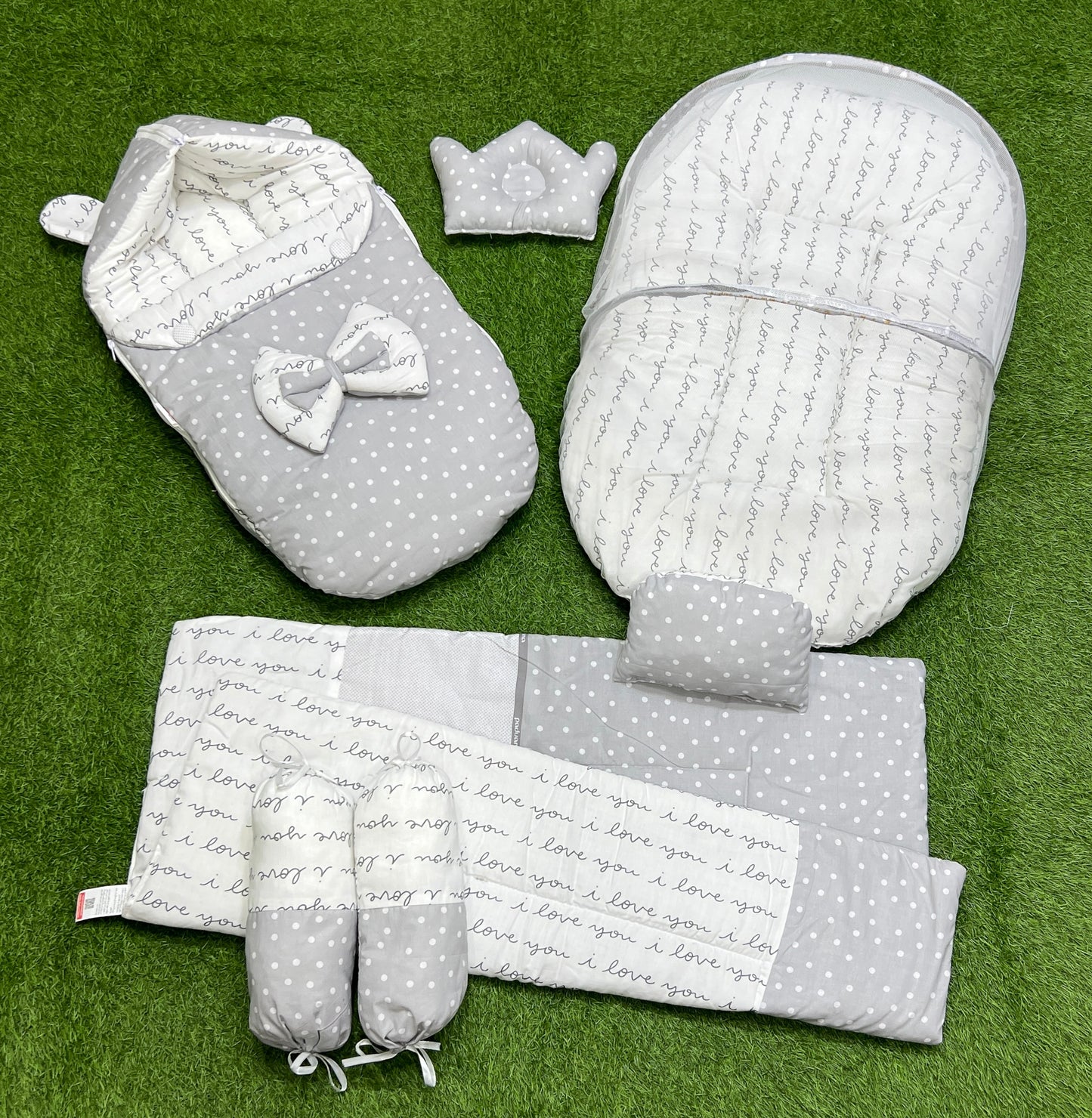 7pcs Fancy And Stylish Baby Bedding Set - - Dotted Grey