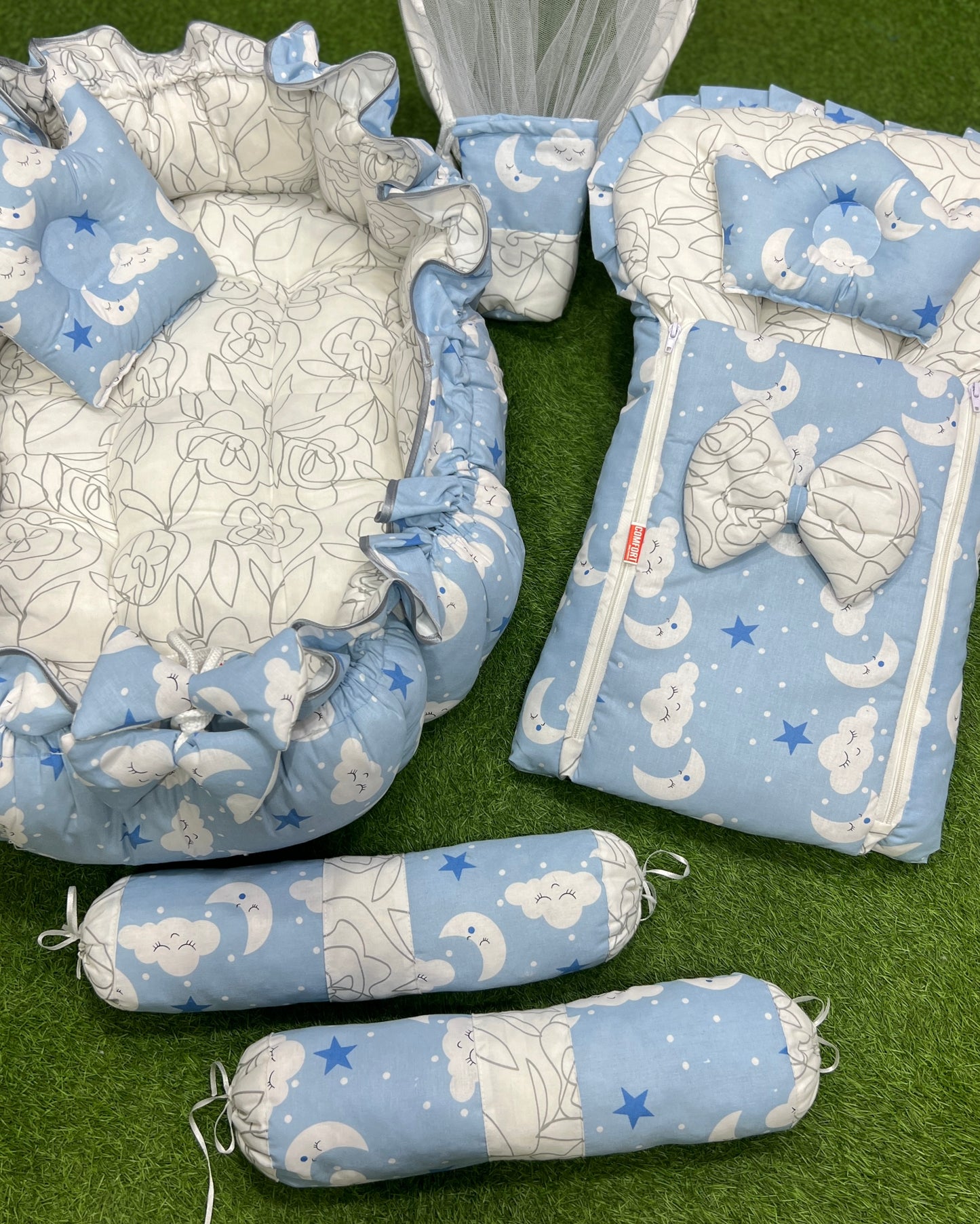 8pcs Royal Snuggle Bed Set. Comforts Oval Masterpiece - Sky Blue
