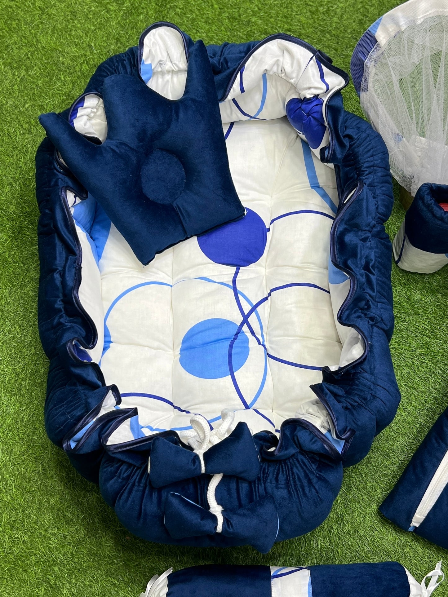 Luxury Velvet Series 8pcs Royal Snuggle Bed Set (Navy Blue)