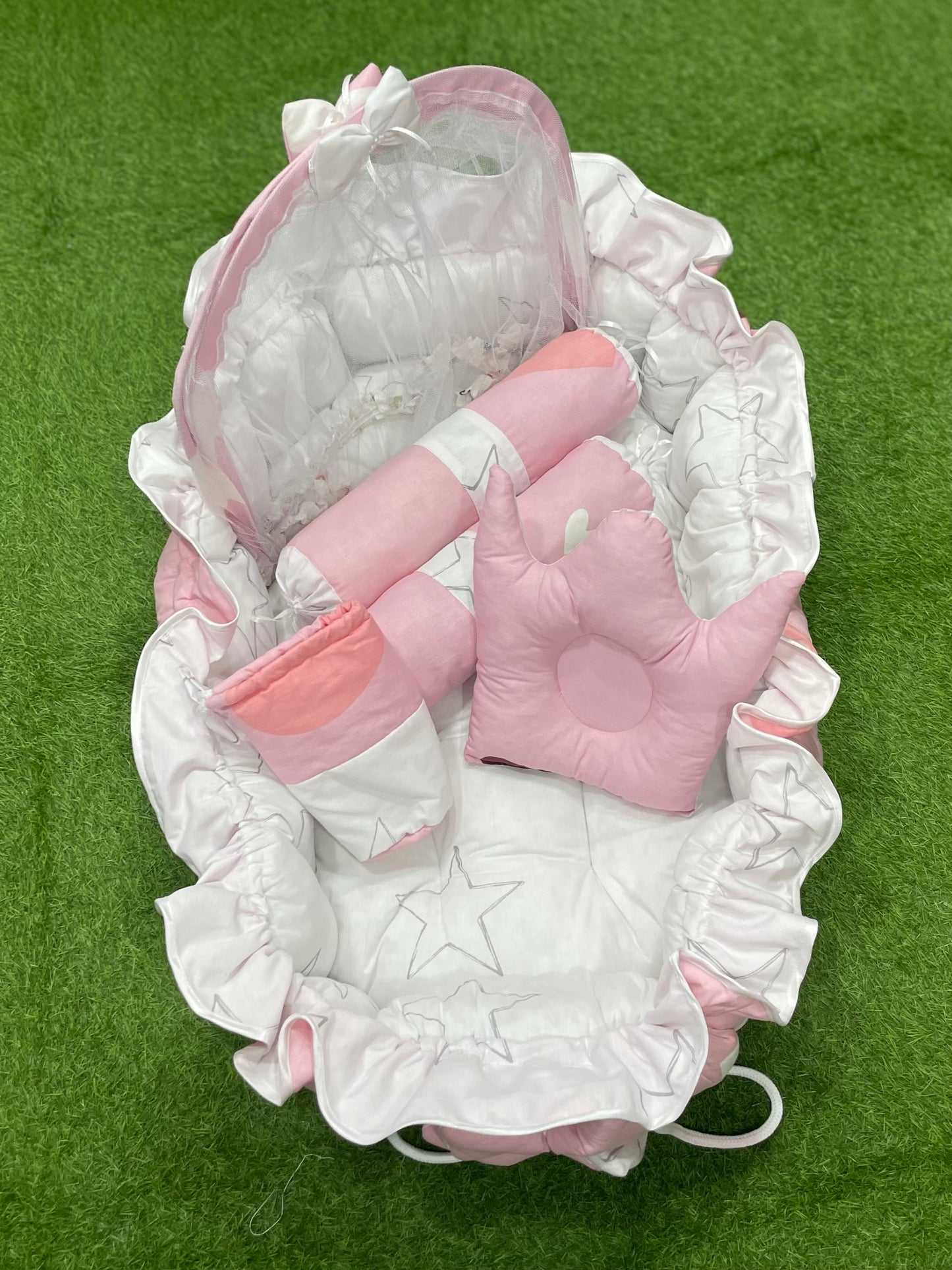 6pcs Royal Snuggle Bed Set. Comforts Oval Masterpiece - Pink Stars