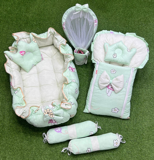 8pcs Royal Snuggle Bed Set. Comforts Oval Masterpiece - Green Floral