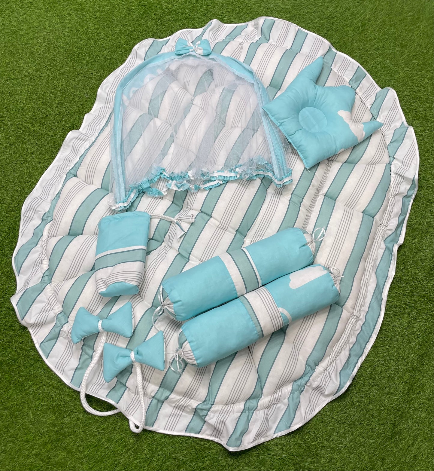 6pcs Royal Snuggle Bed Set. Comforts Oval Masterpiece - Ocean Green