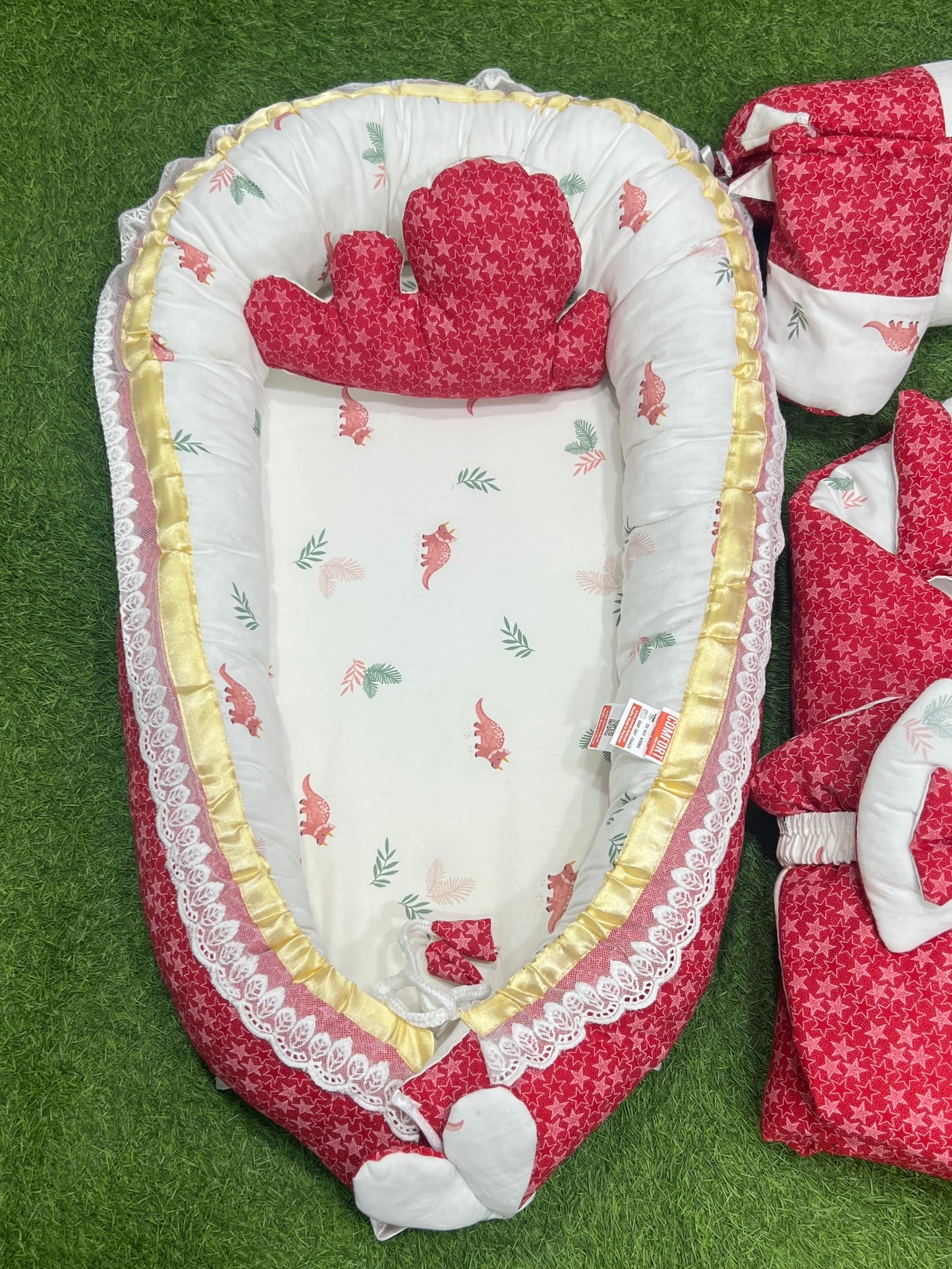 9pcs Baby Snuggle Bed Set - - Red Stars