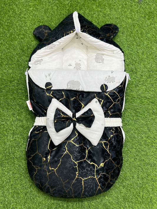 Luxury Bear Style Premium Velvet Hooded Carry Nest
