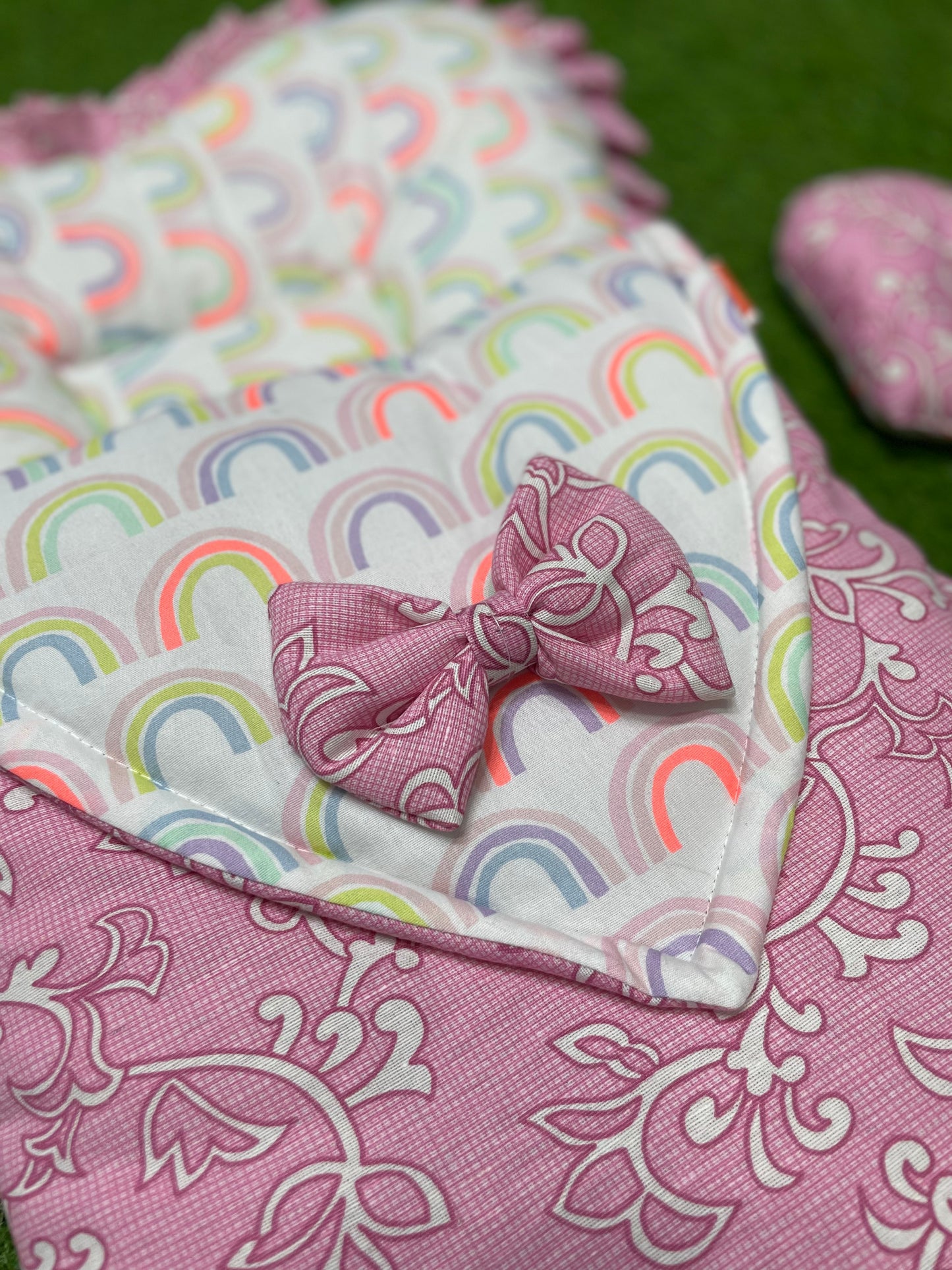 Heart Shaped Style Fancy Carry Nest - Pink Rainbow