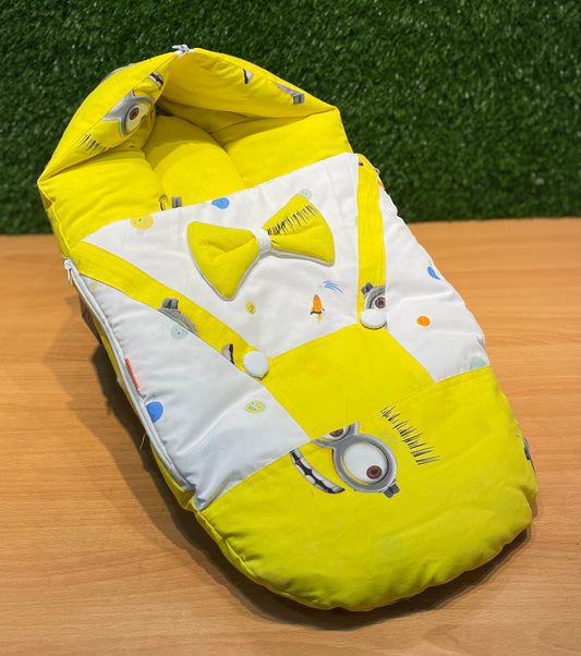 {Limited Edition} Minion Style Carry Nest (Minion Lemon)