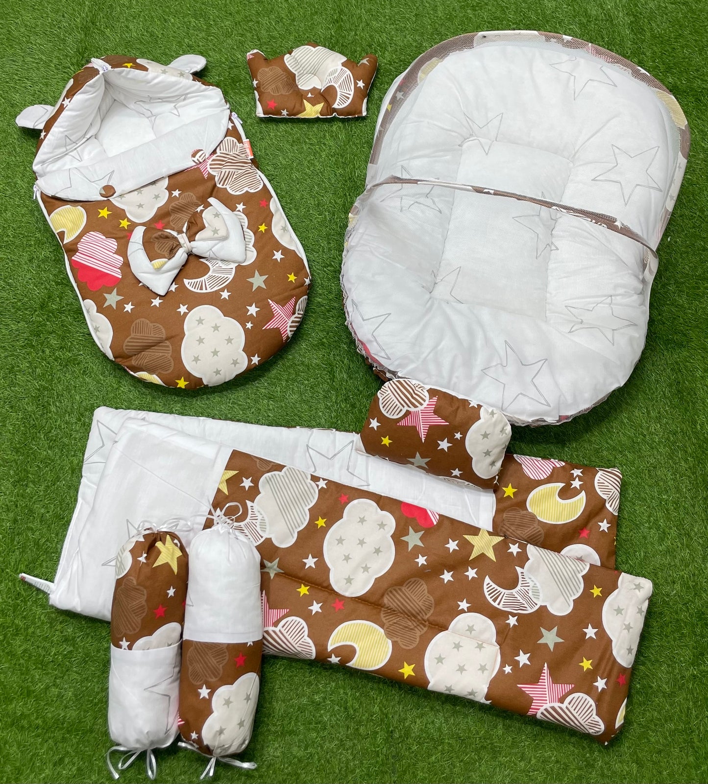 7pcs Fancy & Stylish Baby Bedding Set -- Brown Stars