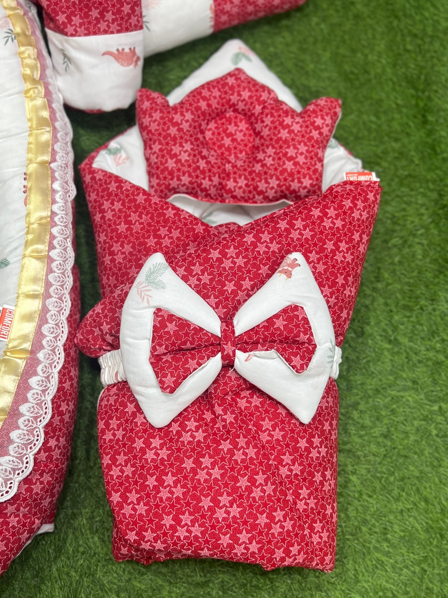 9pcs Baby Snuggle Bed Set - - Red Stars