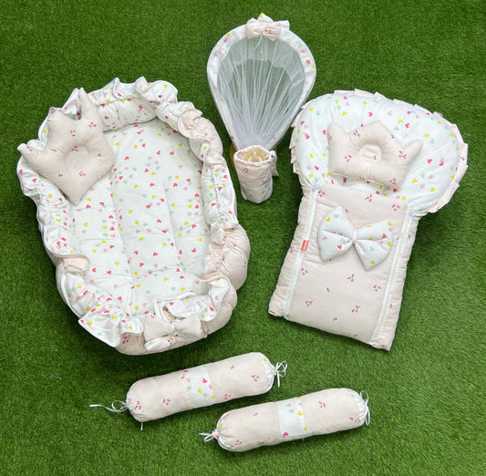 8pcs Royal Snuggle Bed Set. Comforts Oval Masterpiece - Pink hearts