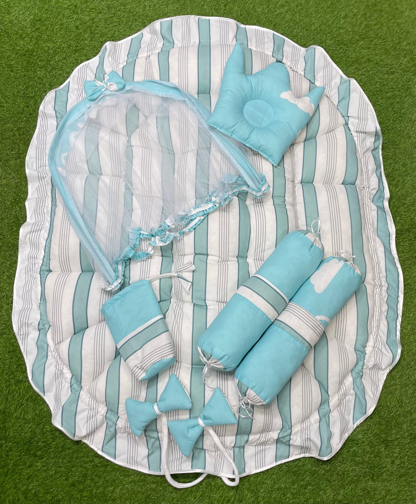 6pcs Royal Snuggle Bed Set. Comforts Oval Masterpiece - Ocean Green