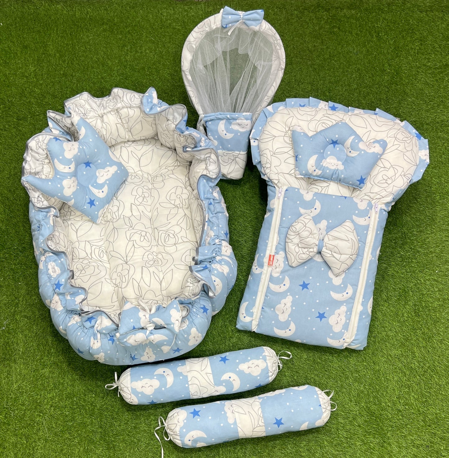 8pcs Royal Snuggle Bed Set. Comforts Oval Masterpiece - Sky Blue