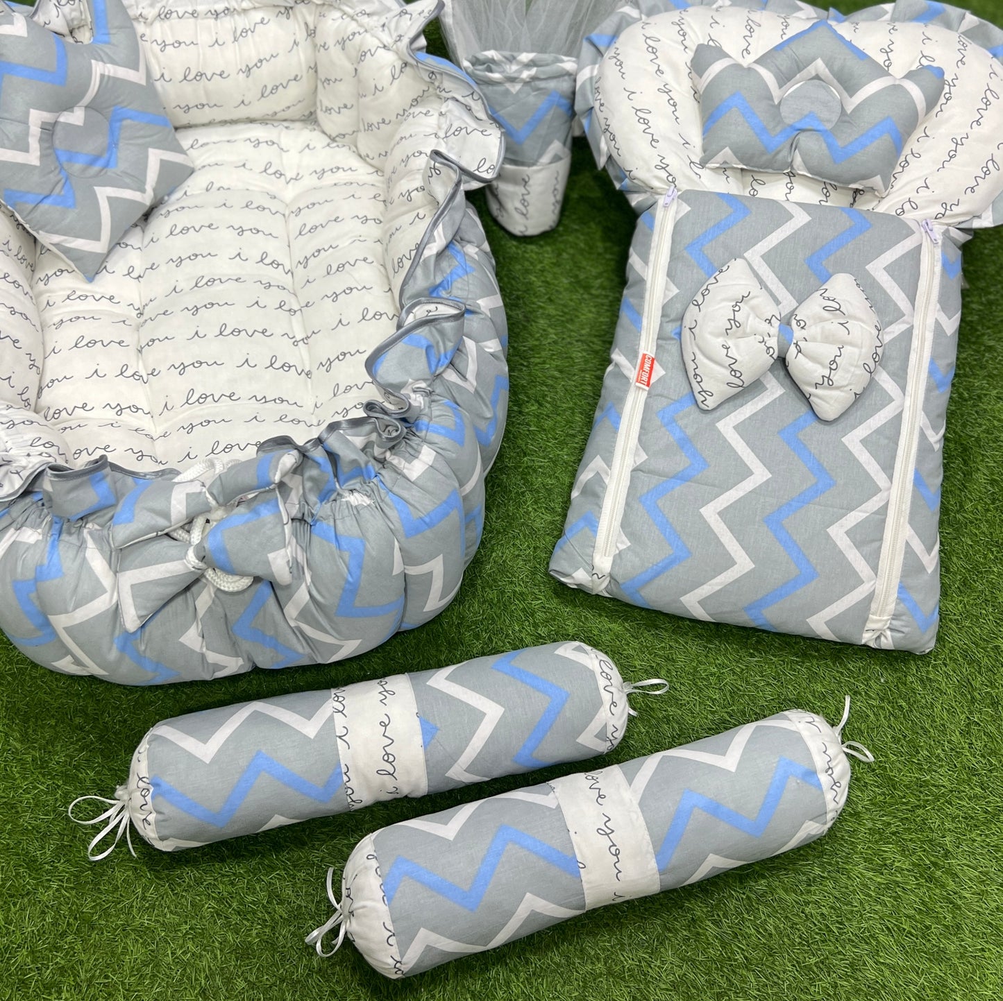 8pcs Royal Snuggle Bed Set. Comforts Oval Masterpiece - Lining Grey