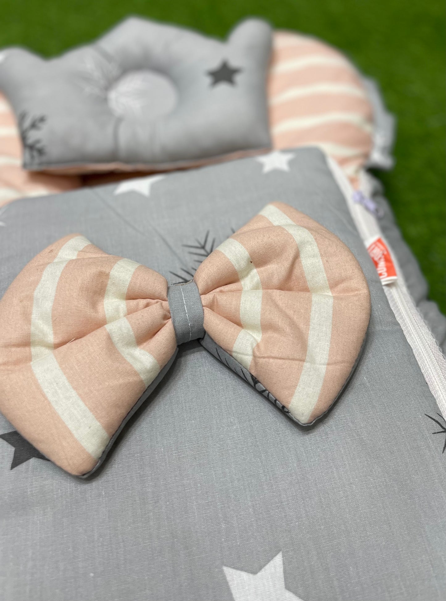 Butterfly Bow Carry Nest (grey pink)