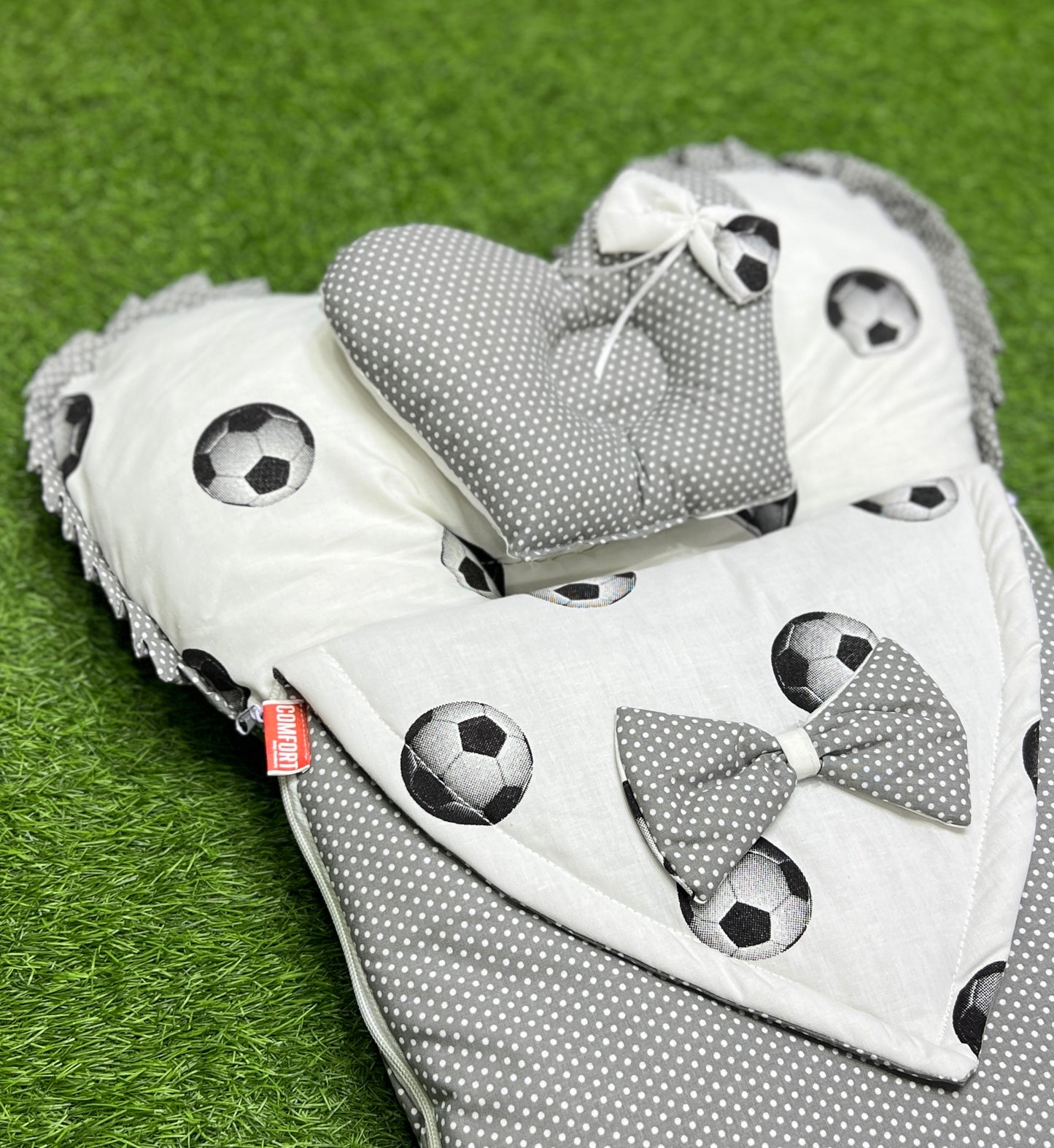 Heart Shaped Style Fancy Carry Nest - Grey Dots