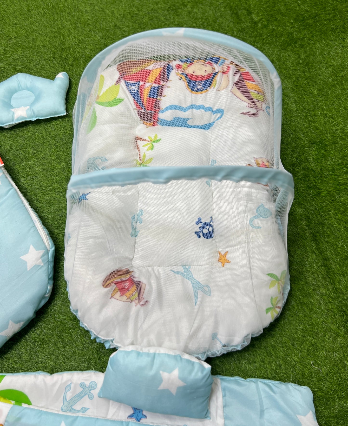 7pcs Fancy & Stylish Baby Bedding Set -- Blue Stars