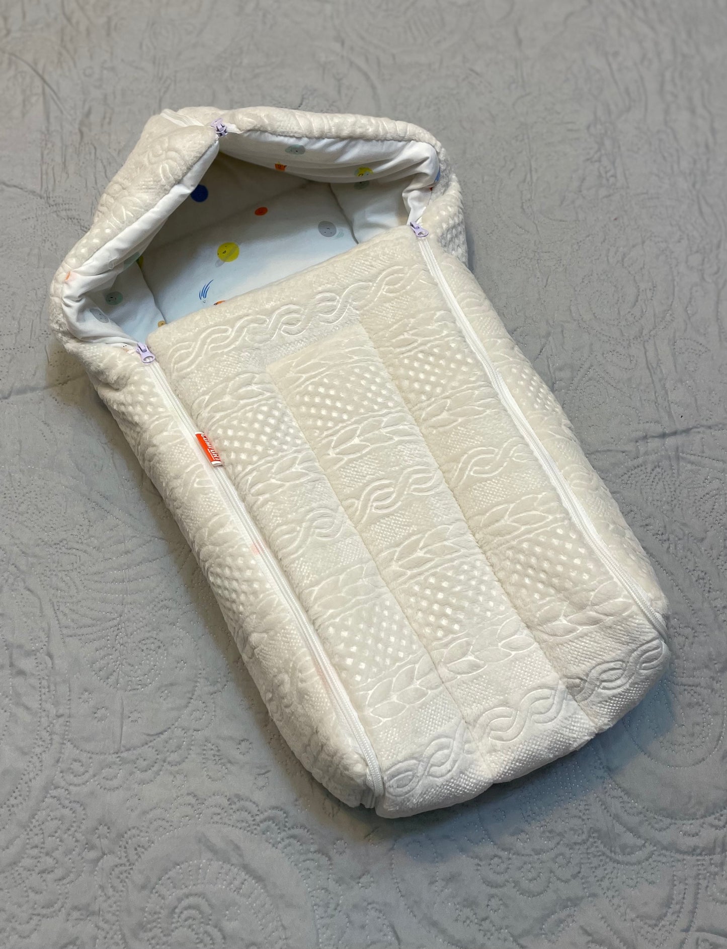 Premium Quality Hooded Carry Nest & Sleeping Bag (Creamy Delight)