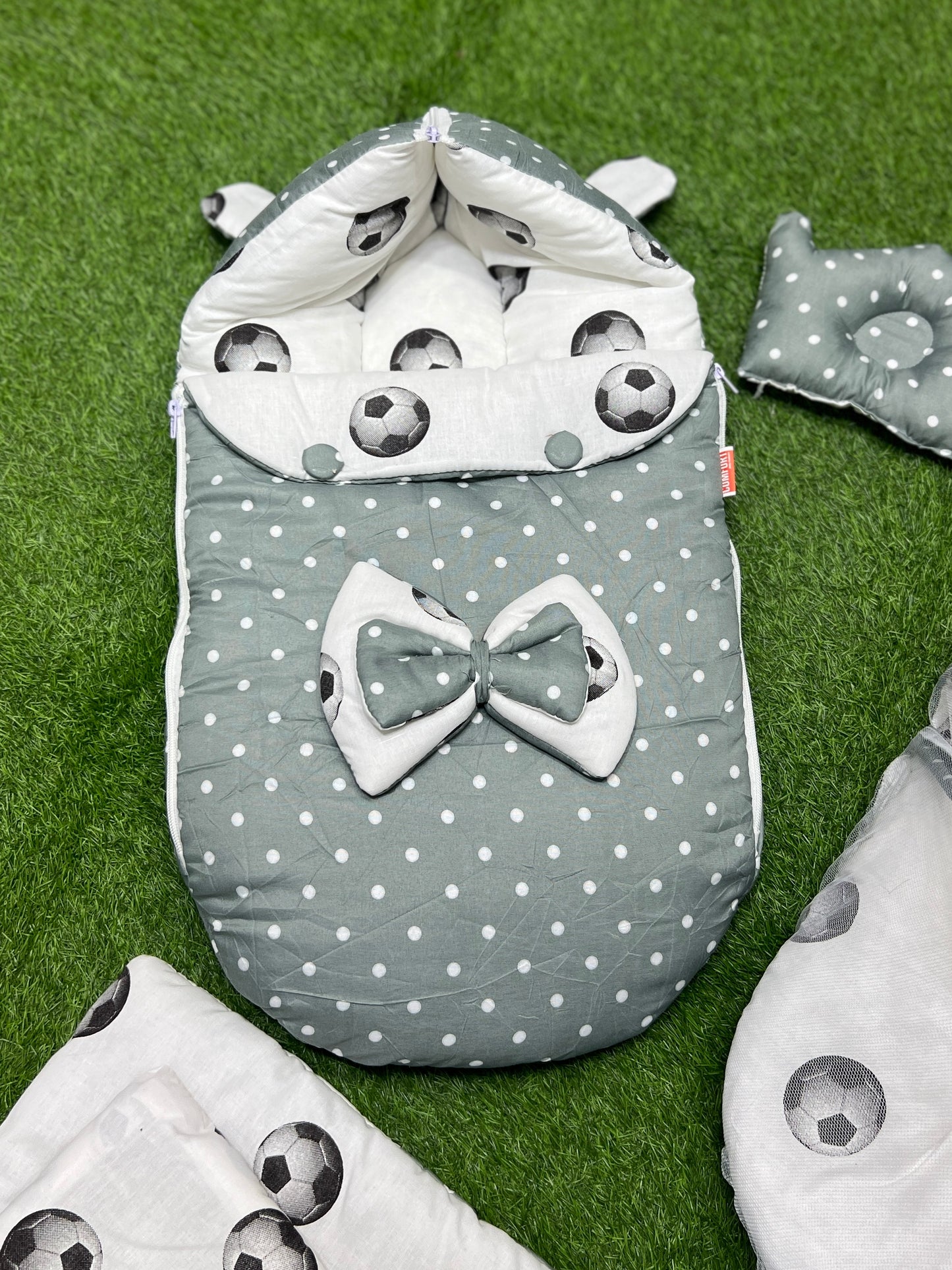 7pcs Fancy And Stylish Baby Bedding Set - - Grey Dotted