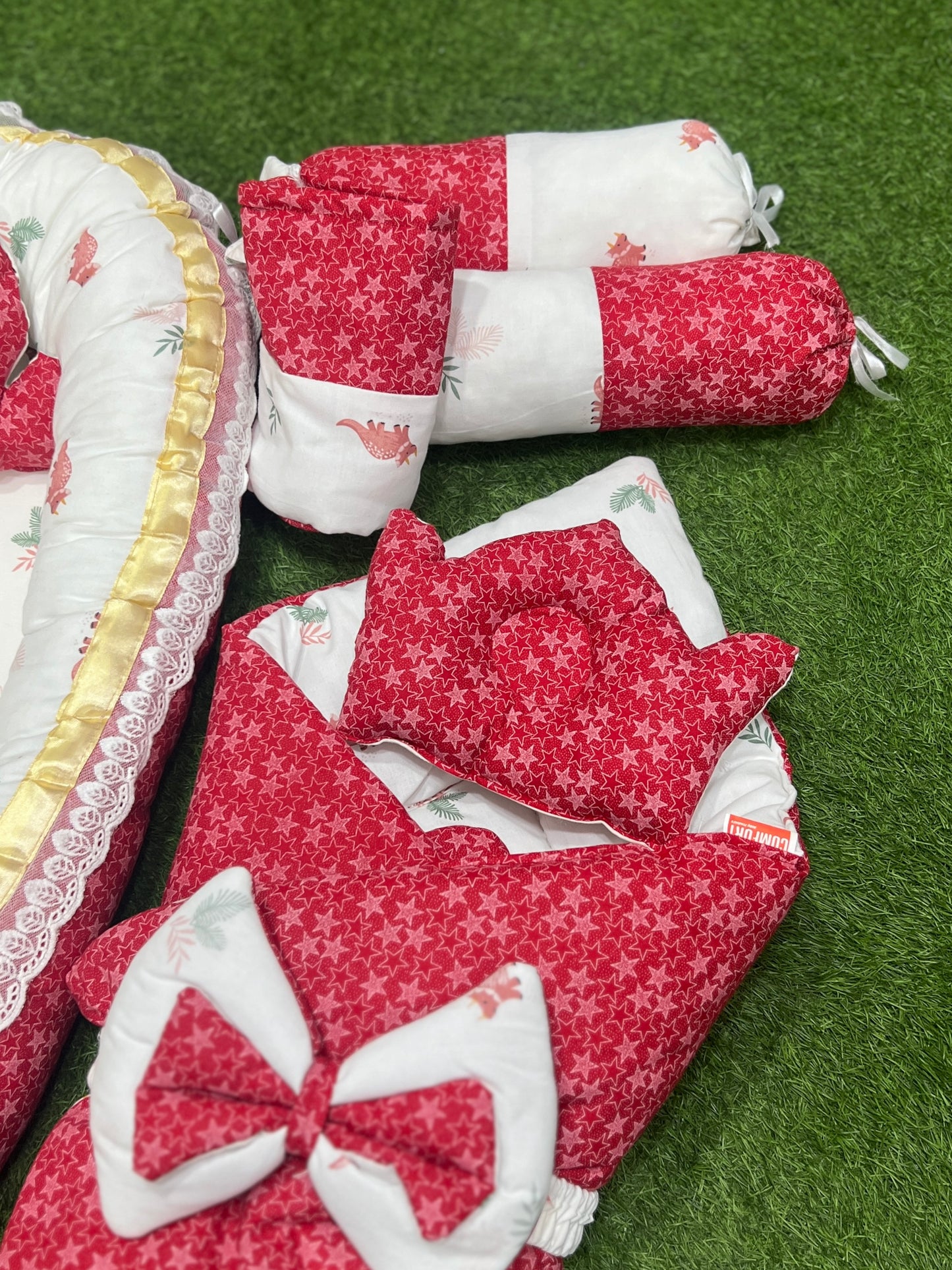 9pcs Baby Snuggle Bed Set - - Red Stars