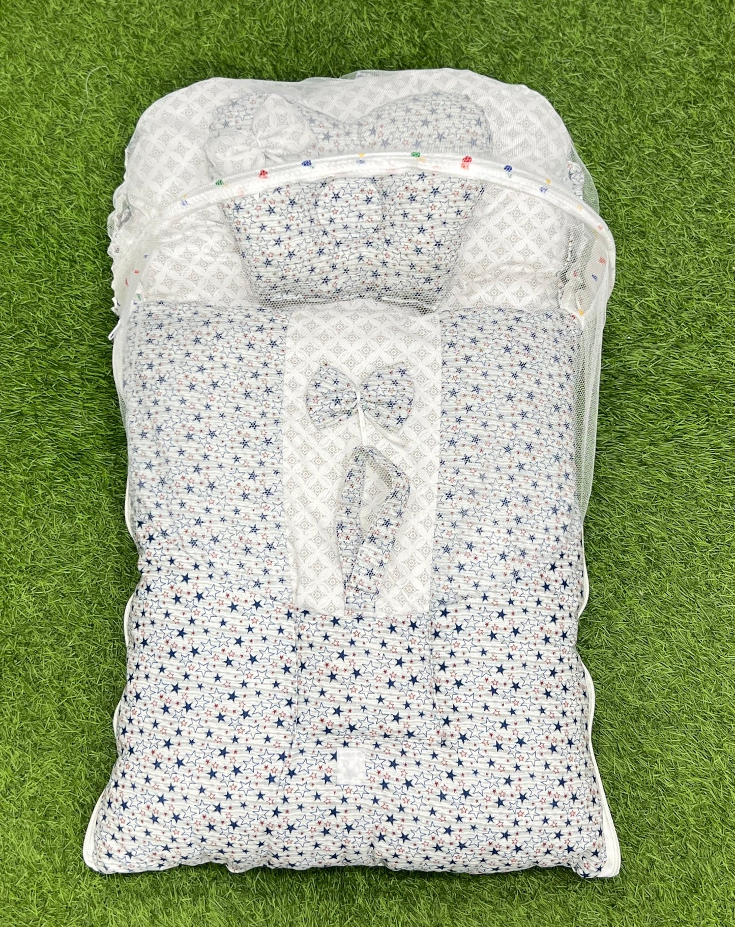 Export Quality Carry Nest With Mosquito Net / Sleeping Bag (Star White)