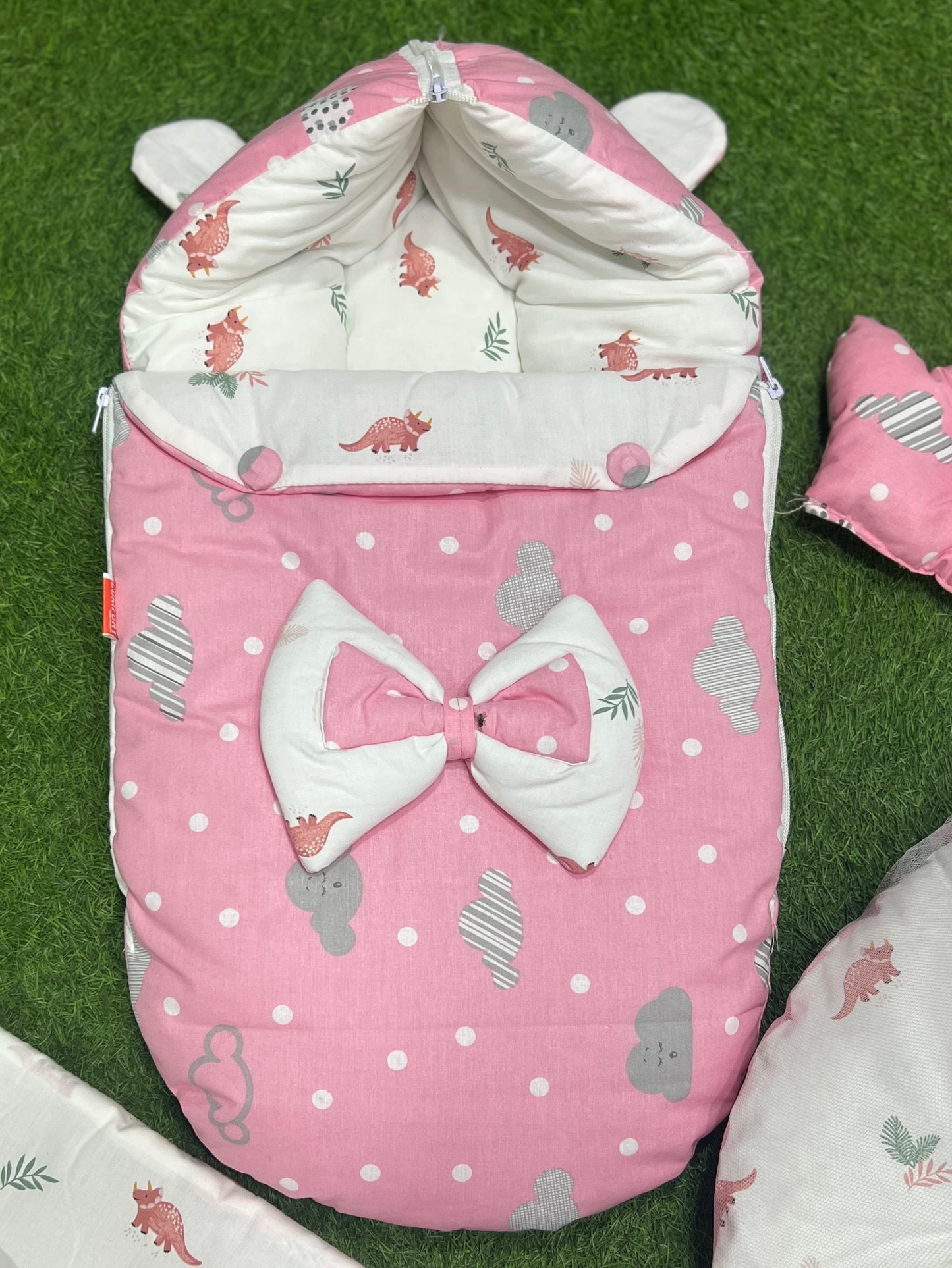 7pcs Fancy & Stylish Baby Bedding Set - - pink clouds