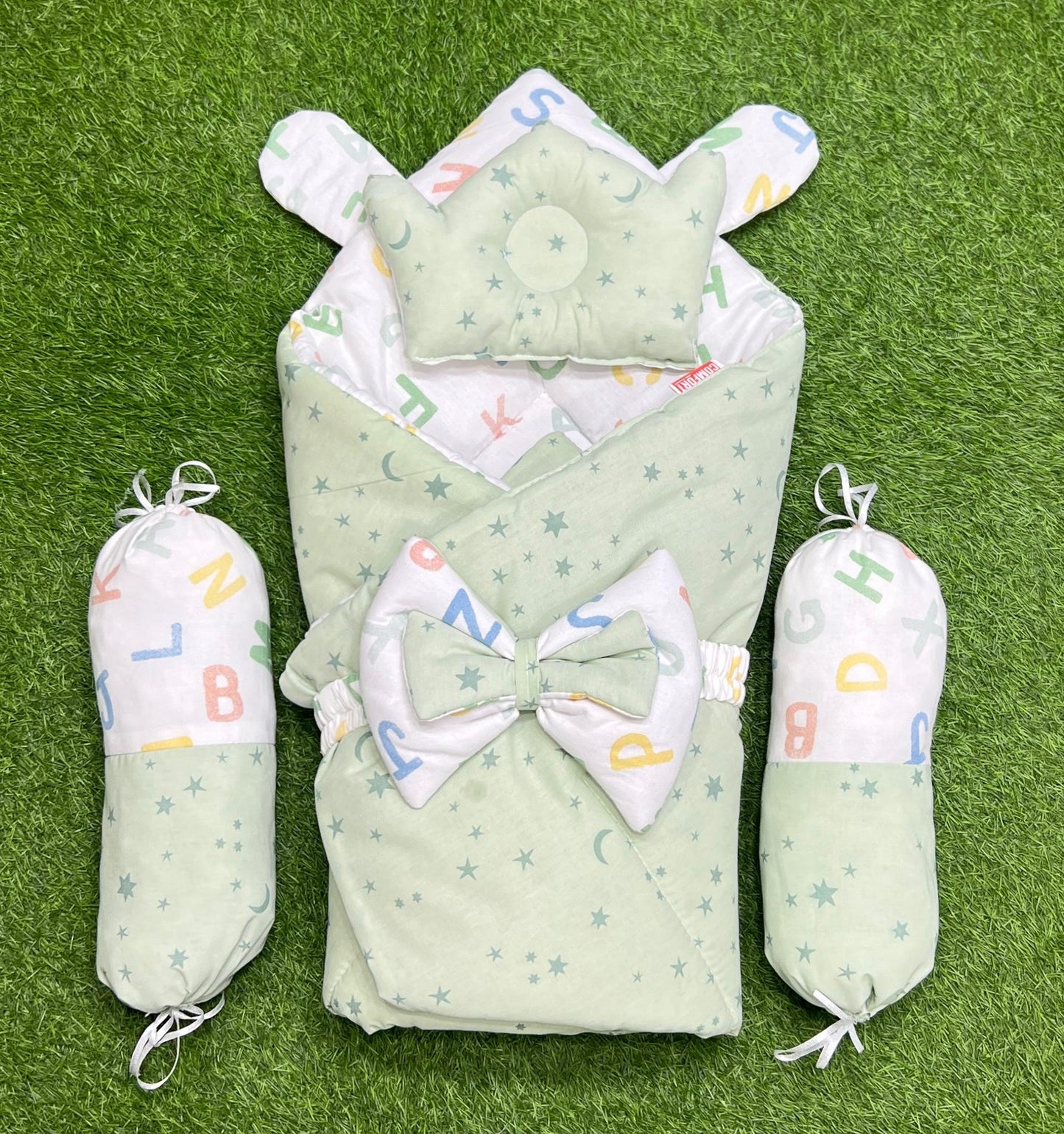 5pcs 2in1 Carry Nest Plus Comforter (Green Floral)