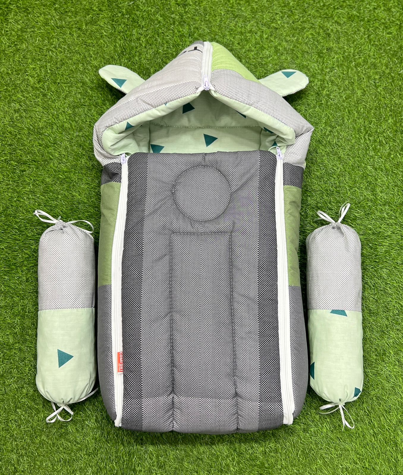 3pcs 2in1 hooded travel carry nest cute bundle (English Green)